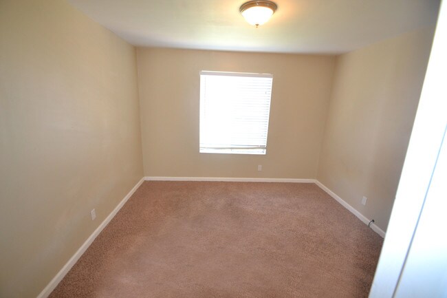 Photo - 2640 E 110th St