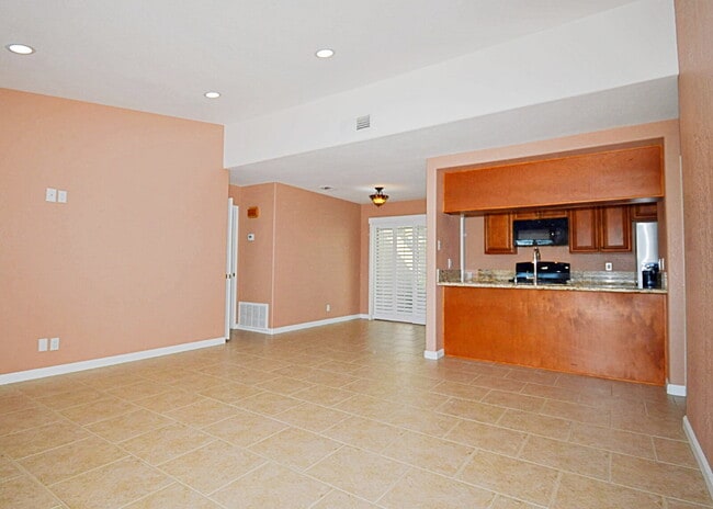 Photo - "Modern 2-Bed Condo with Granite Elegance"