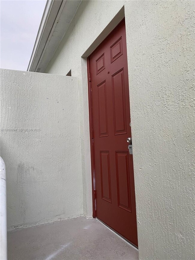 Building Photo - 17077 SW 93rd St Unit Rear