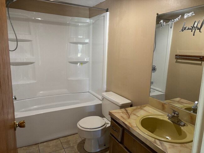 Photo - Hillside Apartments Unidad 209