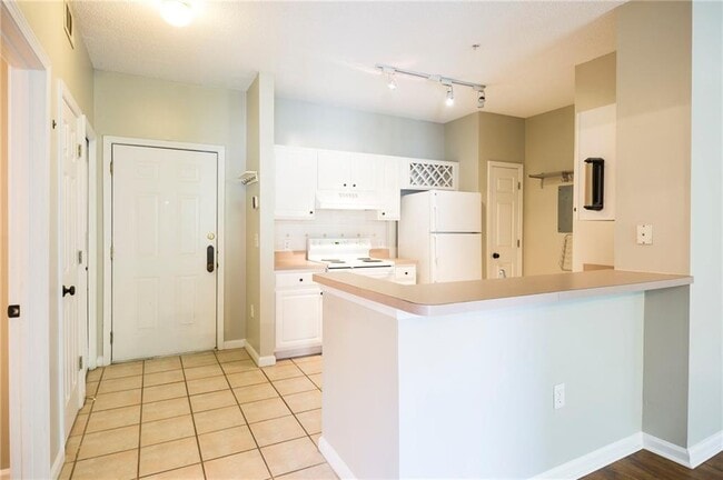 Photo - 955 Juniper St NE Unit 3228