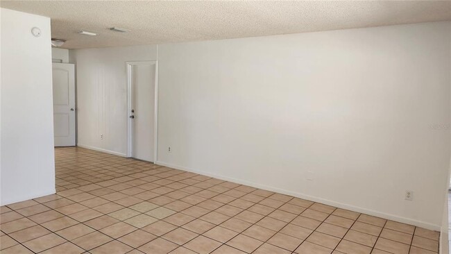 Photo - 957 Wilmington Dr