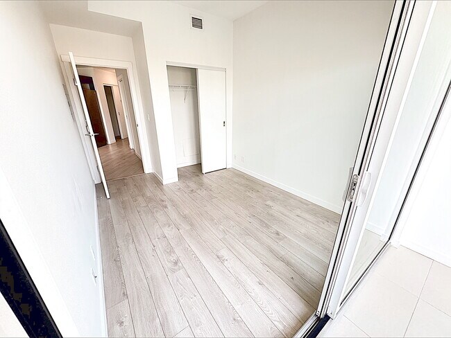 Photo - Centre West - 1709 Unité 1709