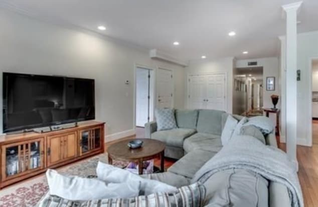 Photo - 1199 Beacon St Unidad 3