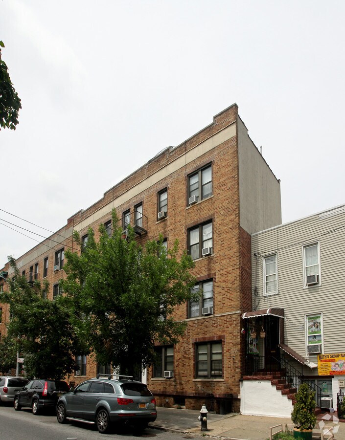 Forest Court - Forest Court Apartments