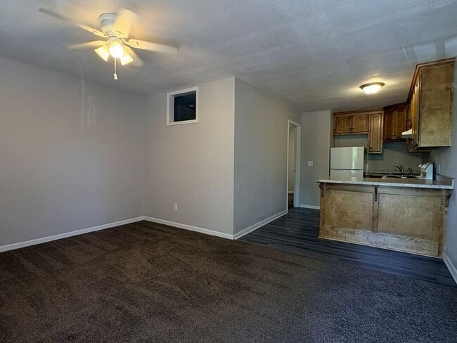Photo - 1405 Neil Ln