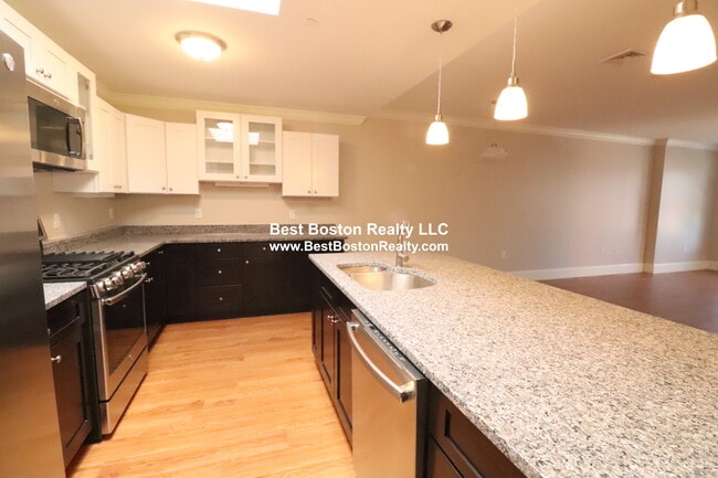 Photo - 286 Main St Unit 104
