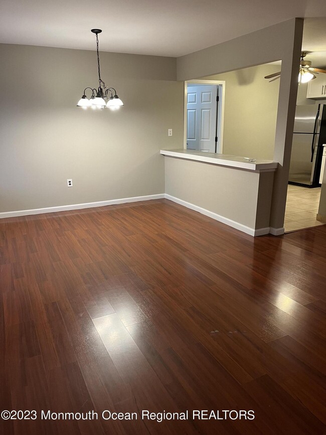 Photo - 136 Amberly Dr