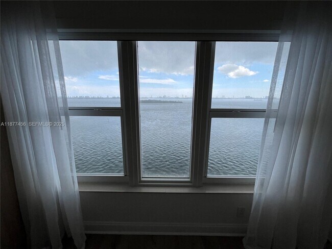 Photo - 11111 Biscayne Blvd Unit 11A