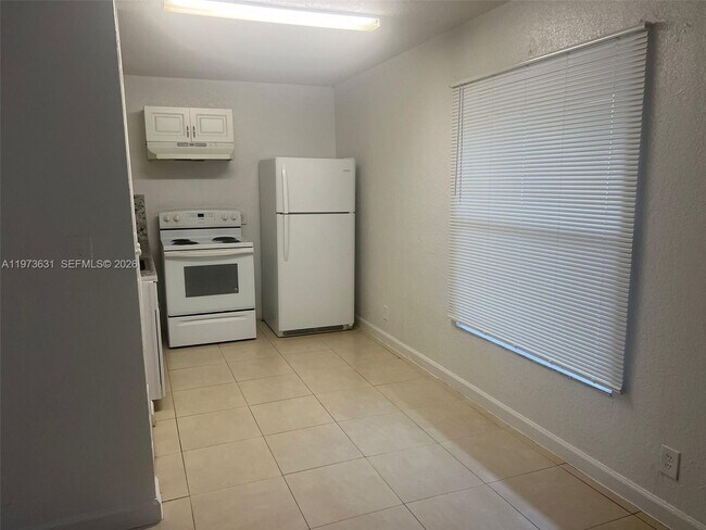 Photo - 919 NW 2nd Ave Unit 1