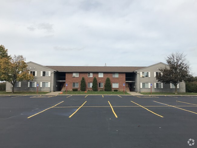 Building Photo - Farmington Manor Rental