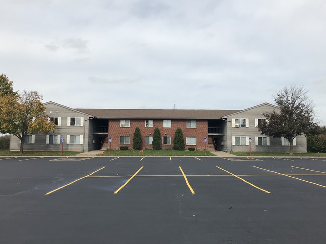 Building Photo - Farmington Manor Rental