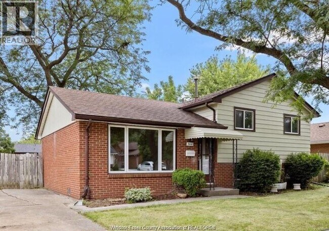 Photo - 5440 Lyndon Ct