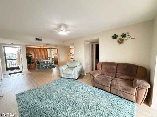 Photo - 4703 SE 17th Pl Unidad 402