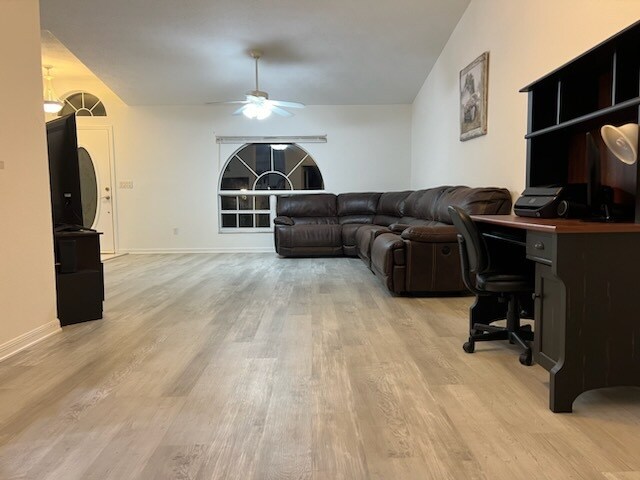 Photo - 482 N Fresno Ave