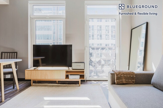 Photo - 1313 L St NW Unit FL3-ID940