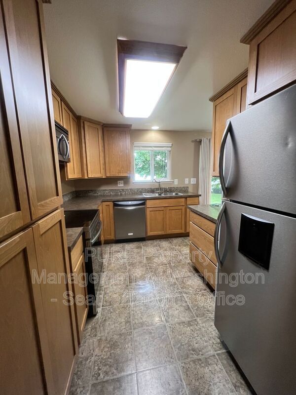 Photo - 12606 Burnham Dr Unit #2