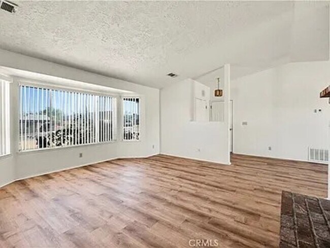 Photo - New Flooring & Ready for Move-in!