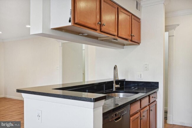 Photo - 11715 Olde English Dr Unidad F