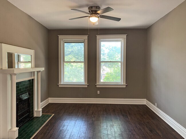 Front living room - 5201 Murdoch Ave Unit A