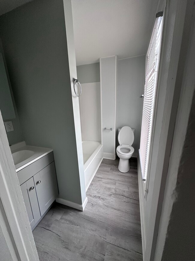 Photo - 358 S 6th St Unit 2