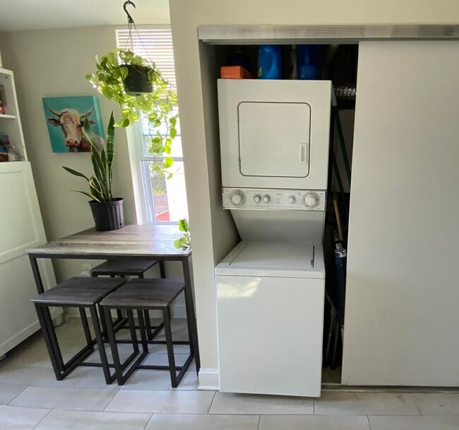 Photo - 1743 L St NE