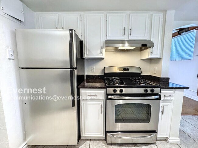 Photo - 3132 E 17th Ave Unidad B