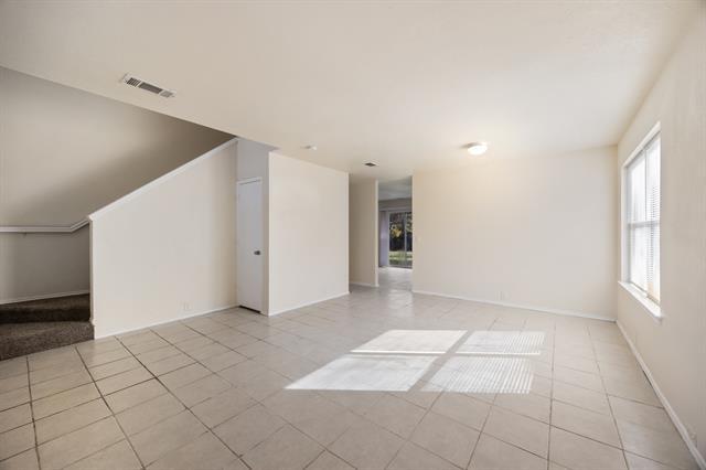 Photo - 211 Prentice Dr