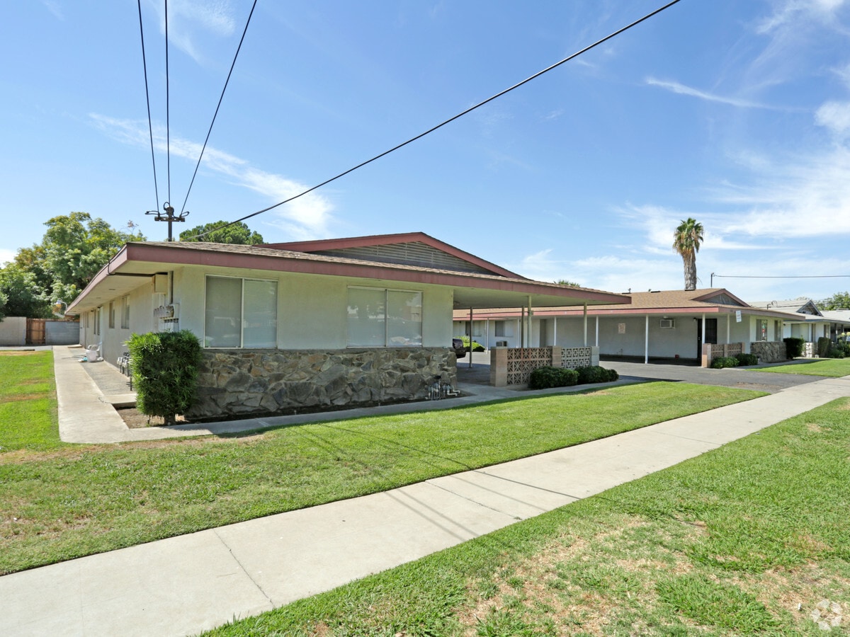 4302 - 4312 E Sierra Madre - 4302 - 4312 E Sierra Madre