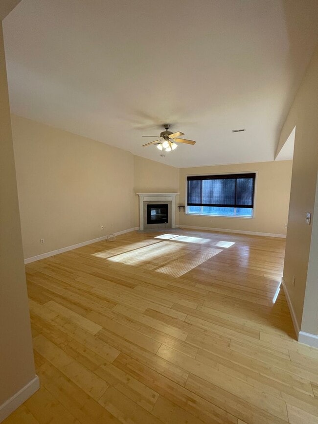 Photo - 3 bed/ 2 bath Single Family Home