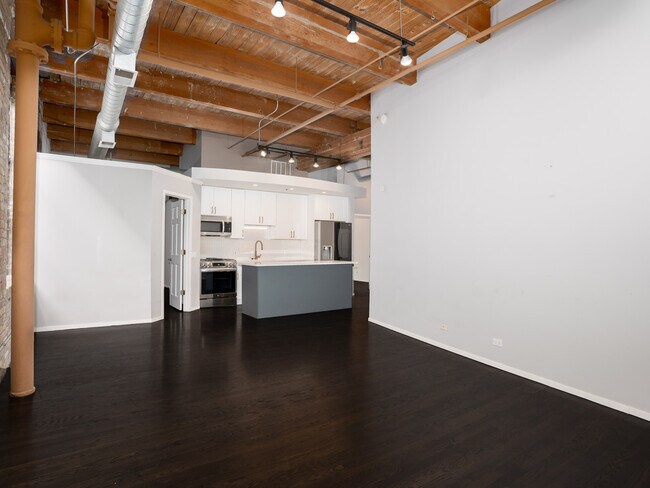 Photo - 2300 W Wabansia Ave Unit 107