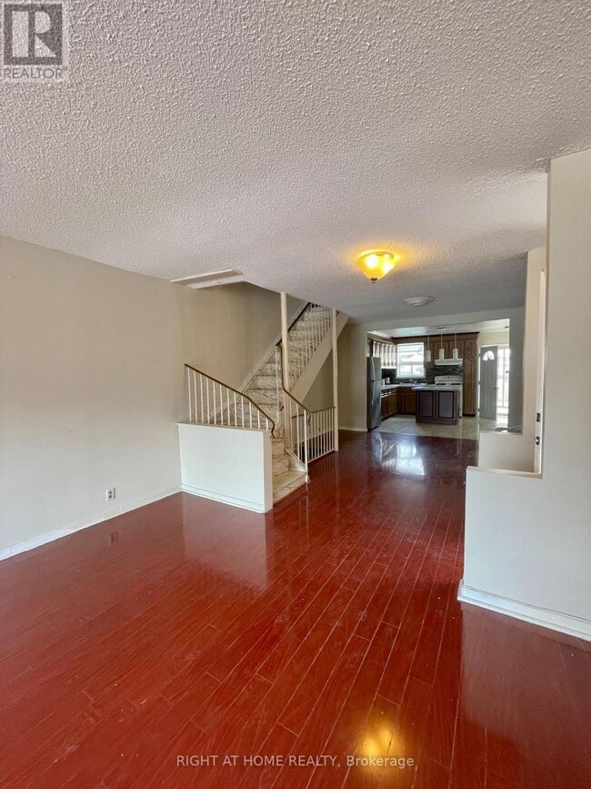 Photo - 693 Ossington Ave