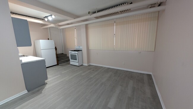 Photo - 5459 S Everett Ave Unit GDN