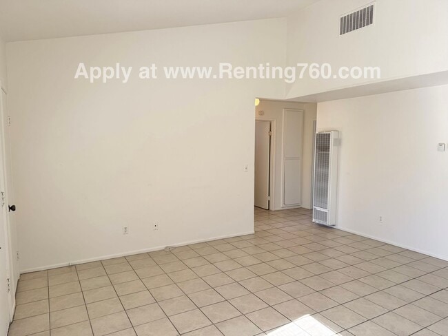 Photo - Spacious 2 Bed 1 Bath Home With Indoor Laundry Room Unit C - 5827 Bagley Ave