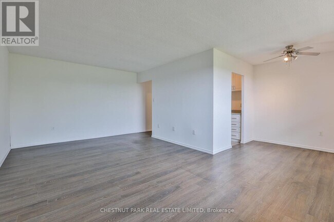 Photo - 900 Glen St Unit 512