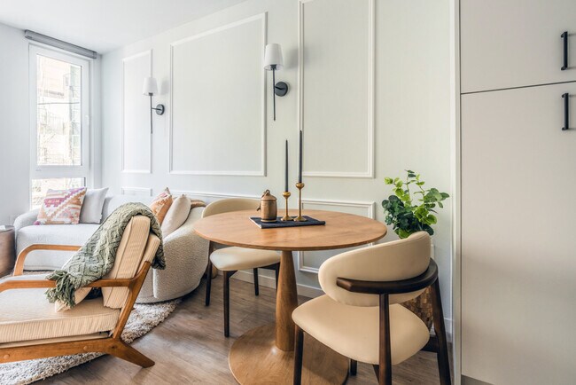 Photo - 320 Queen Anne Ave N Unidad ID1378257P