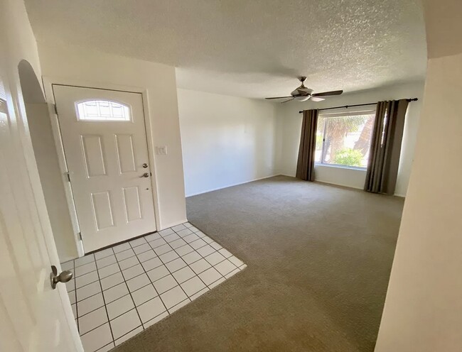 Photo - 984 N 85th Pl