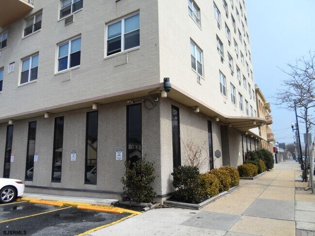 Photo - 3817 Ventnor Ave Unit 1008