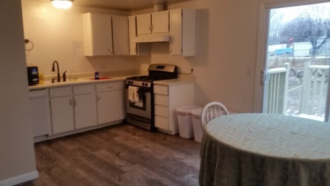 827 Aspen E Dr