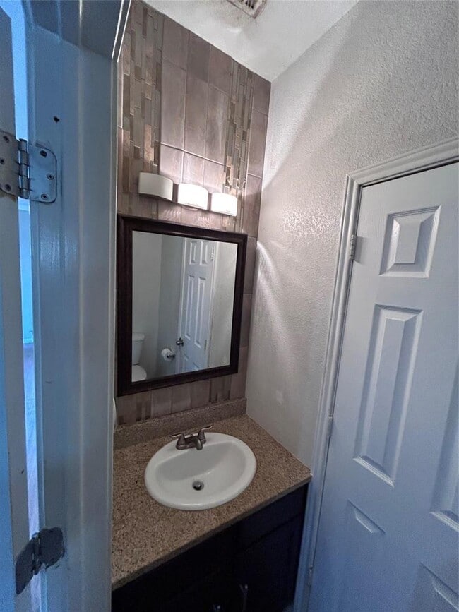 Photo - 5708 Spring Meadow Rd