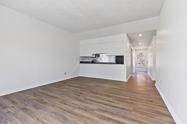 Photo - 463 Reede St