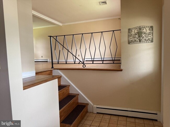 119 Forsythia Dr