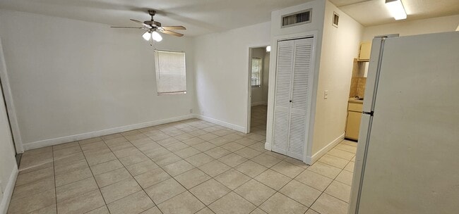 Building Photo - 9614 NW 5th Ave