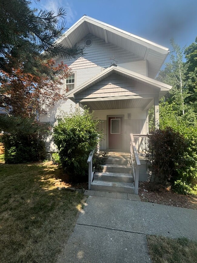 Photo - 316 S 17th St Apartment Unit 316 S 17th St #A