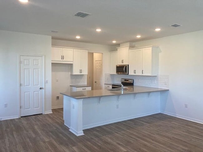 Photo - Immaculate 3/2.5 townhouse in Randal Walk Community of Lake Nona Area (Gated)