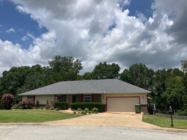 Photo - 1503 E Twin Lakes Dr