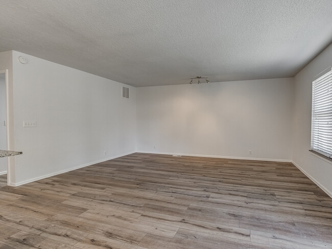 Photo - 6925 Briarcreek Dr