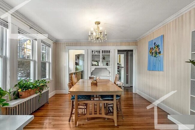 8/1 Huge 3BR/2BA near Green Line w/EIK, pa... - 8/1 Huge 3BR/2BA near Green Line w/EIK, pa... Condo