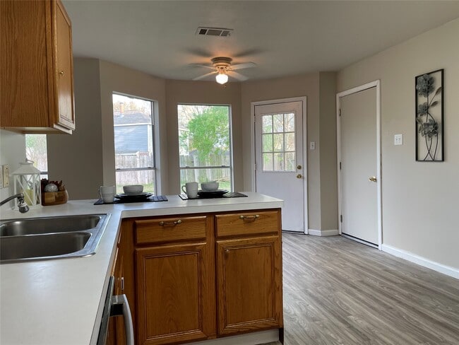 Photo - 6614 Amberfield Ln