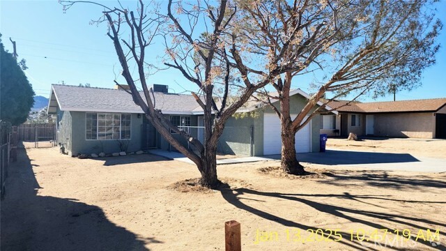 Building Photo - 61801 Hilltop Dr Rental